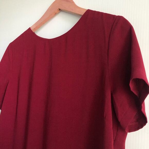 Lulu’s sheath dress with gold back zipper - Picture 3 of 9